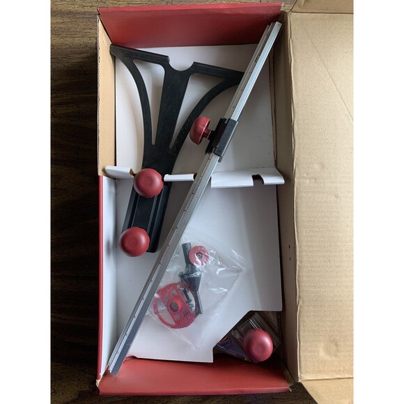 Milescraft Router Circle up to 51" Edge Guide up to 31" Model 1203 with TurnLock - Picture 3 of 5